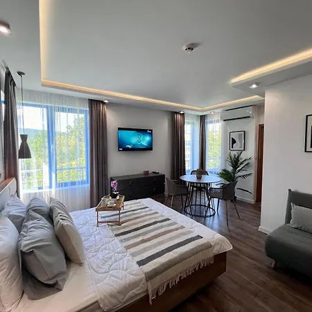 아파트 Excelsior - Premium 50m To The
